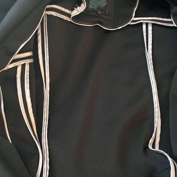 Mynt jacket or blazer, black with asymmetrical white lapel. Size 20W. - Picture 7 of 8